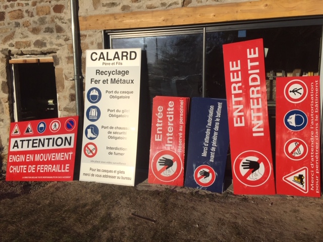 Fabricant Panneau alu Atelier Auvergne Comm'Unique Communication Publicité Création Fabrication Pose 23 Creuse 03 Allier 63 Puy de Dôme 87 Haute Vienne Clermont-Ferrand Vichy Montluçon Riom Chambon sur Voueize Limoges Pionsat Combrailles