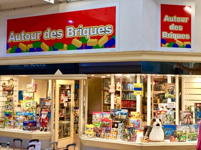 LEGO Fabricant Panneau Aluminium Atelier Auvergne Comm'Unique Communication Publicité Création Fabrication Pose 23 Creuse 03 Allier 63 Puy de Dôme 87 Haute Vienne Clermont-Ferrand Vichy Montluçon Riom Chambon sur Voueize Limoges Pionsat Combrailles