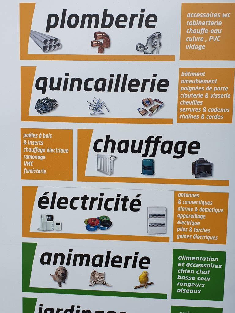 Bricomarché Fabricant Panneau Atelier Auvergne Comm'Unique Communication Publicité Création Fabrication Pose 23 Creuse 03 Allier 63 Puy de Dôme 87 Haute Vienne Clermont-Ferrand Vichy Montluçon Riom Chambon sur Voueize Limoges Pionsat Combrailles