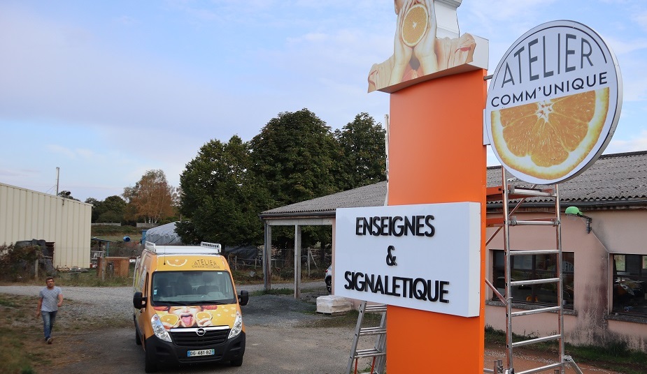 Totem – de la fabrication à la pose